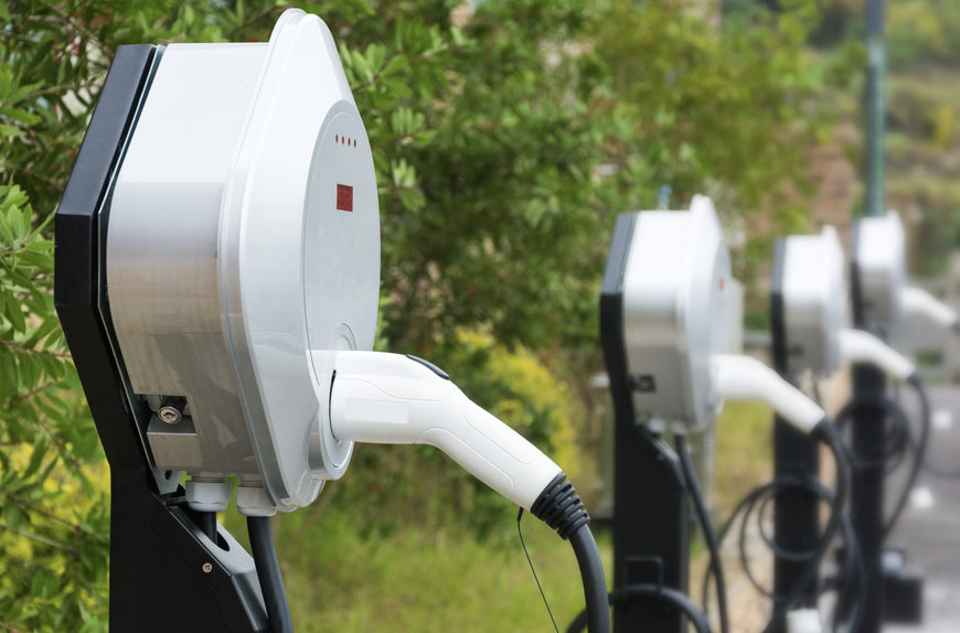Los conectores impulsan la adopción de los vehículos eléctricos